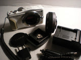 Panasonic LUMIX DMC-GF6 16.0MP  White w/ LUMIX G f/1.7/20 ASPH G 20 Lens - READ