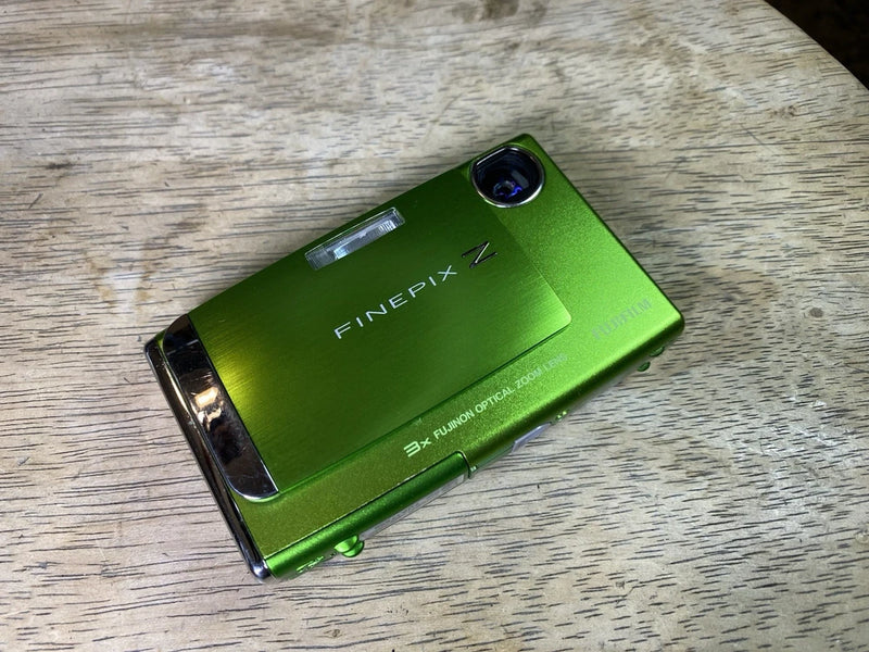 Fujifilm Green FinePix Z10fd Digital Camera - TESTED Working NO CHARGER