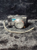 Panasonic LUMIX DMC-LZ5 6 MP Digital Camera Working Takes 2(AA Batteries)