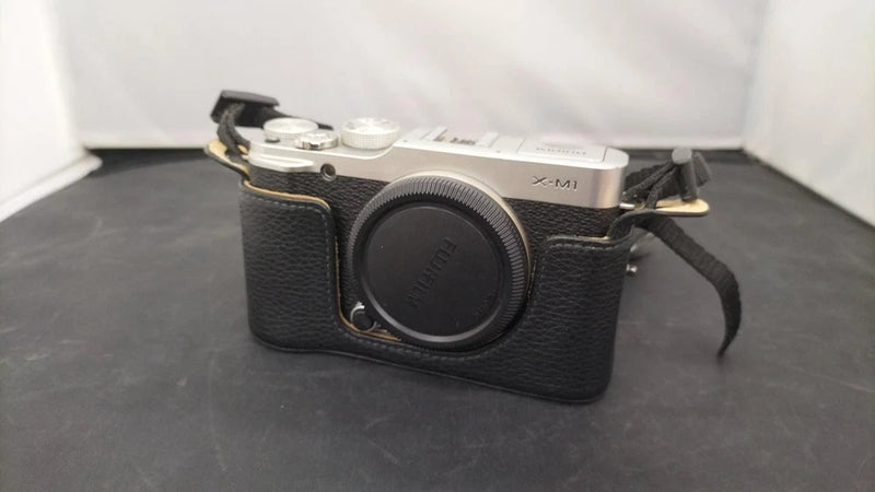Fujifilm X-M1 Mirrorless Camera Kit with 16GB SDHC Used Condition
