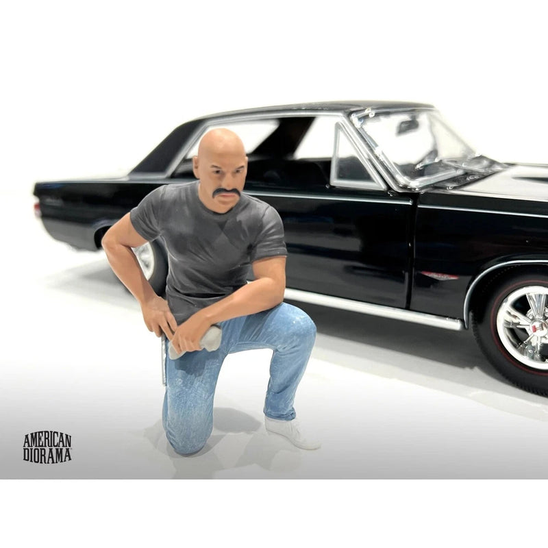 1/18 Diorama Bald Muscle Mechanic Man Scene Miniature Figure Model Doll For Car