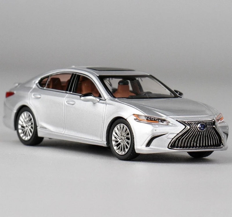 CZ JKM 1:64 Silver ES300h Luxury Sedan Sports Model Diecast Display Car