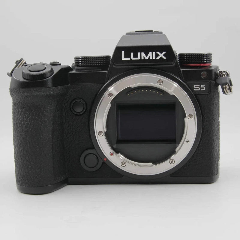* OPEN BOX EXCELLENT * Panasonic Lumix DC-S5 Mirrorless Digital Camera with 20-6