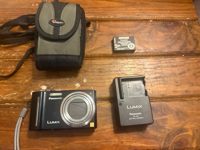 Panasonic LUMIX DMC-ZS5 12.1MP 12x Digital Camera W Battery/Charger/Case WORKS