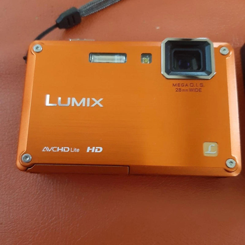 Panasonic LUMIX Waterproof Compact Digital Camera 12MP Shockproof 28mm Lens