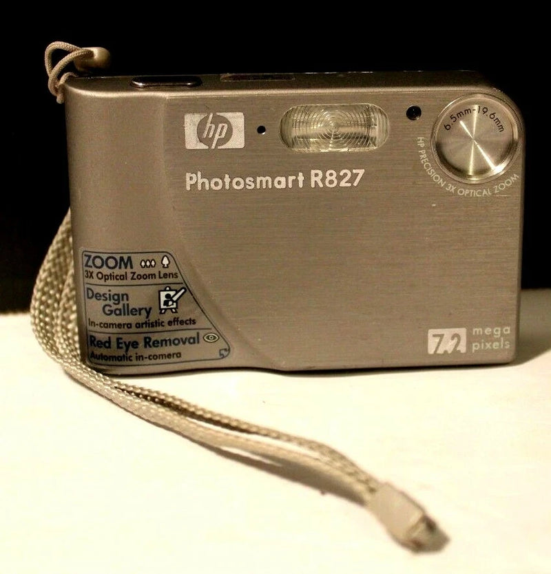 HP PhotoSmart R827  Digital Camera - Silver-For Parts Or Repair Only