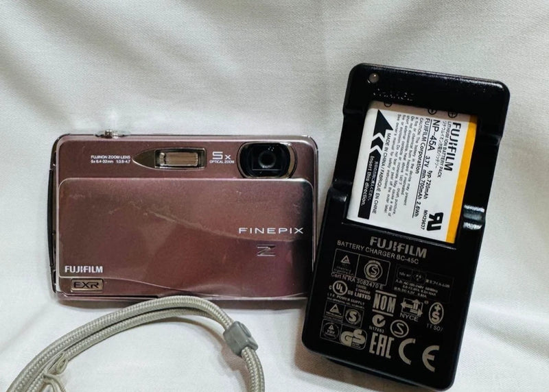 FUJIFILM FinePix Z700EXR Digital Camera Pink 12.0MP From Japan