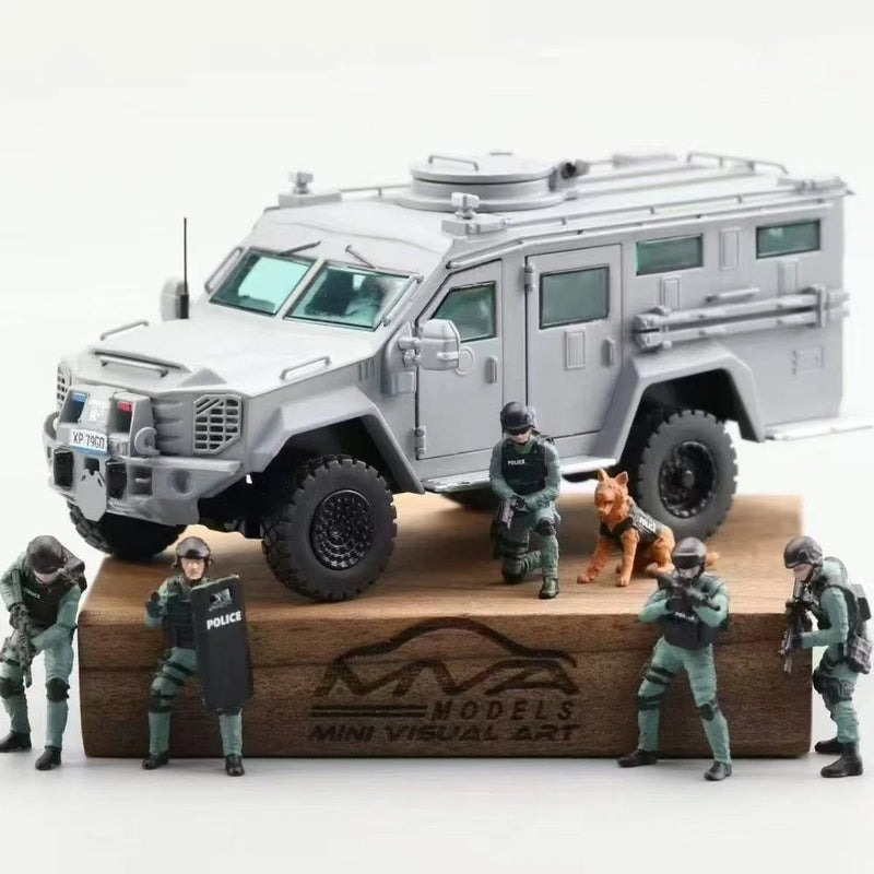 Mini Visuai Art 1:64 Bearcat Armored Car Diecast Model Collection with Figures