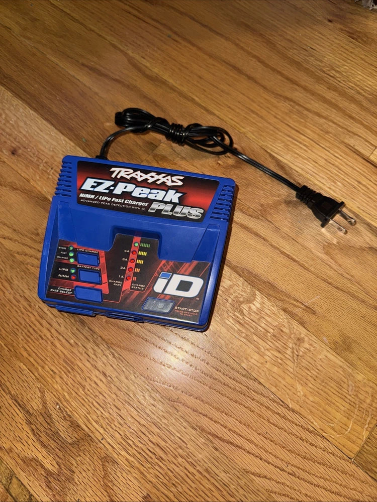 Traxxas Model 2970 MC-40 EZ-Peak Plus NiMH/LiPo Fast Battery Charger Battery
