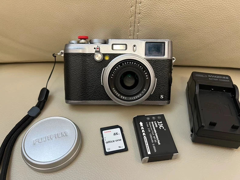 FUJIFILM Fuji X100S 16.3MP Compact Digital Camera English Language-95% New !