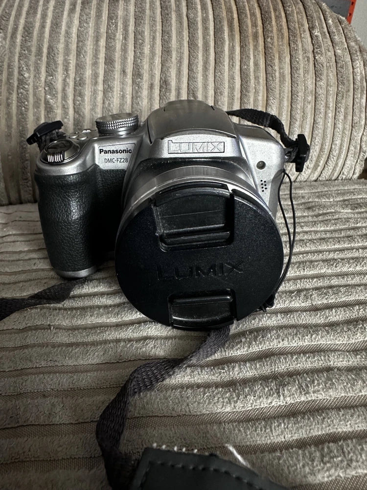Lumix Panasonic DMC-FZ28 Digital Camera 18x Zoom, 10 Megapixels, UNTESTED