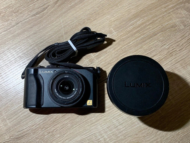 Panasonic Lumix DMC-LX5 Black Digital Camera Tested with Accessories