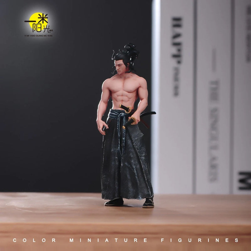 1/18 Miniatures Sword Warrior Man Scene Props Model Figures For Cars Vehicles