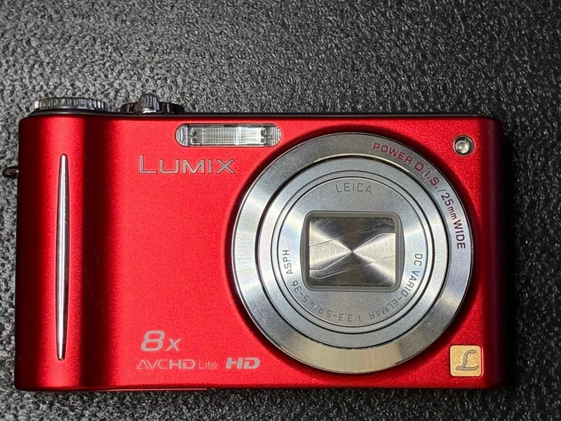 Panasonic DMC-ZX3 Digital Camera 8x Zoom HD Video Compact with Accessories