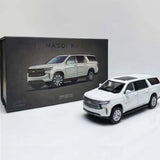 Masdi 1/64 Scale White Suburban SUV Diecast Metal Alloy Model Car - Collectible