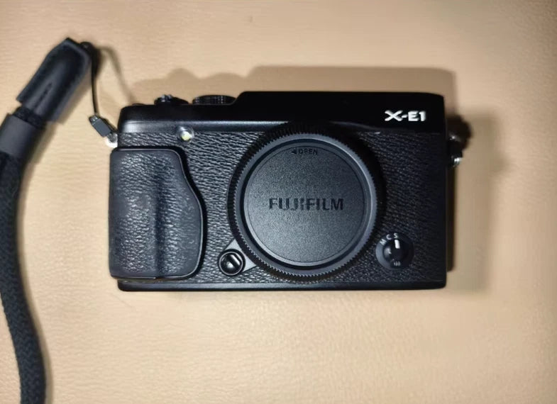 Fujifilm X Series X E1 16.3MP Mirrorless Cam Body High Res SD Card Support