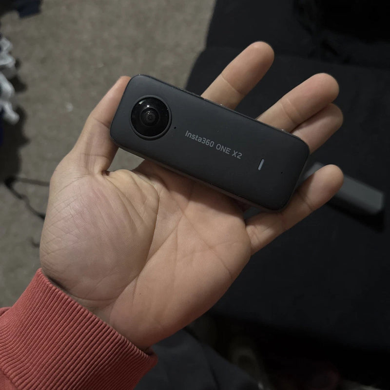 Insta360 ONE X2 - 360?? Pocket Camera with Battery