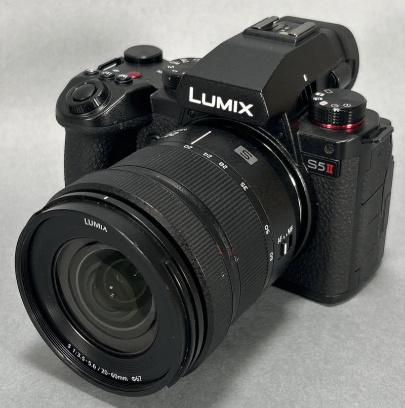 Panasonic LUMIX S5II 24.2MP Mirrorless Camera (LUMIX S 20-60mm F3.5-5.6)