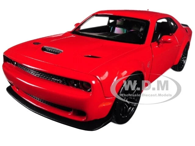 2018 DODGE CHALLENGER SRT HELLCAT RED 1/24 DIECAST MODEL CAR BY MOTORMAX 79350