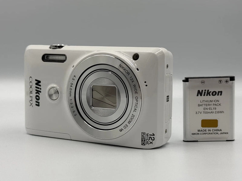 Nikon Coolpix S6900 Compact Digital Camera 16.0MP 12x zoom lens White