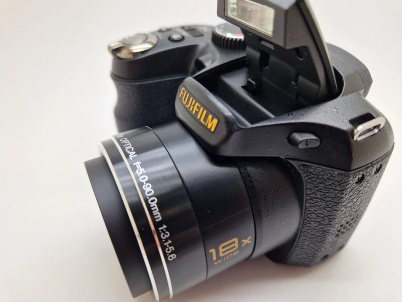 NrMint Fujifilm FinePix S2800HD 18x 14mp Black Digital Camera