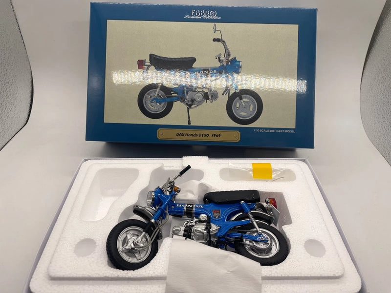Ebbro 1:10 Scale DieCast Model Dax Honda ST50 1969 Motorcycle Blue New in Box