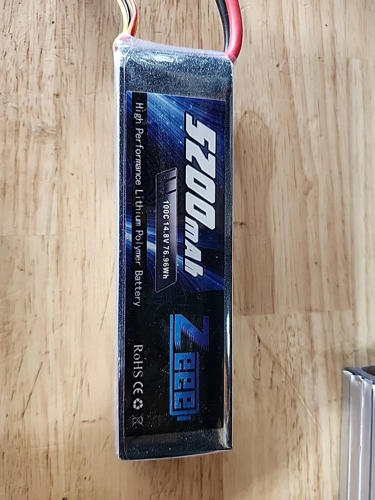 High-performance LiPo battery pack, blue label with 5200mAh and 7.4V markings