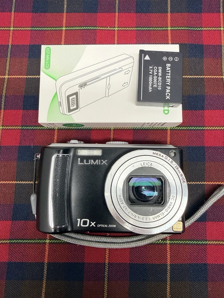 Panasonic Lumix DMC-TZ5 9.1MP Digital Camera + Battery  Charger Tested Full Kit