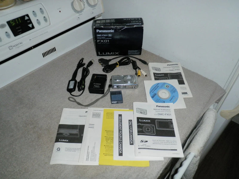 LUMIX DMC-FX01 6MP Digital Camera with Box Battery, Charger, & Card CD Paperwork