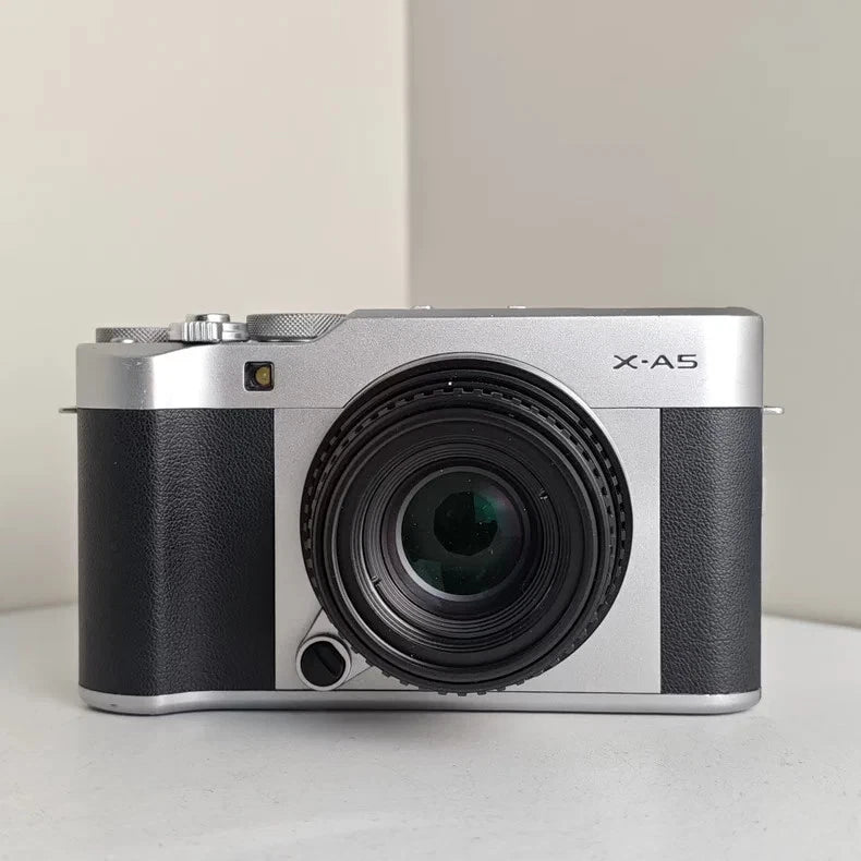Fujifilm Fuji X-A5 24.2 MP Mirrorless Digital Camera w/35mm f1.6 Lens Silver