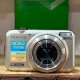 Fujifilm FinePix JX405 Compact Digital Camera: 16 MP 5x Optical Zoom silver