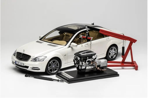 MotorHelix 1/18 Mercedes Benz S600L W221 Diecast Model Car Black/White