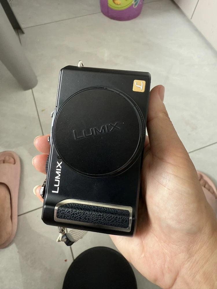 Panasonic LUMIX DMC-LX3 Black Digital Camera 2.5x Optical Zoom English Tested