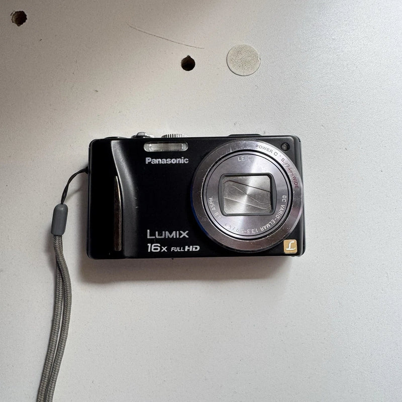 Panasonic Lumix DMC-ZS10 14.1MP Digital Camera - Black Missing Battery Lid