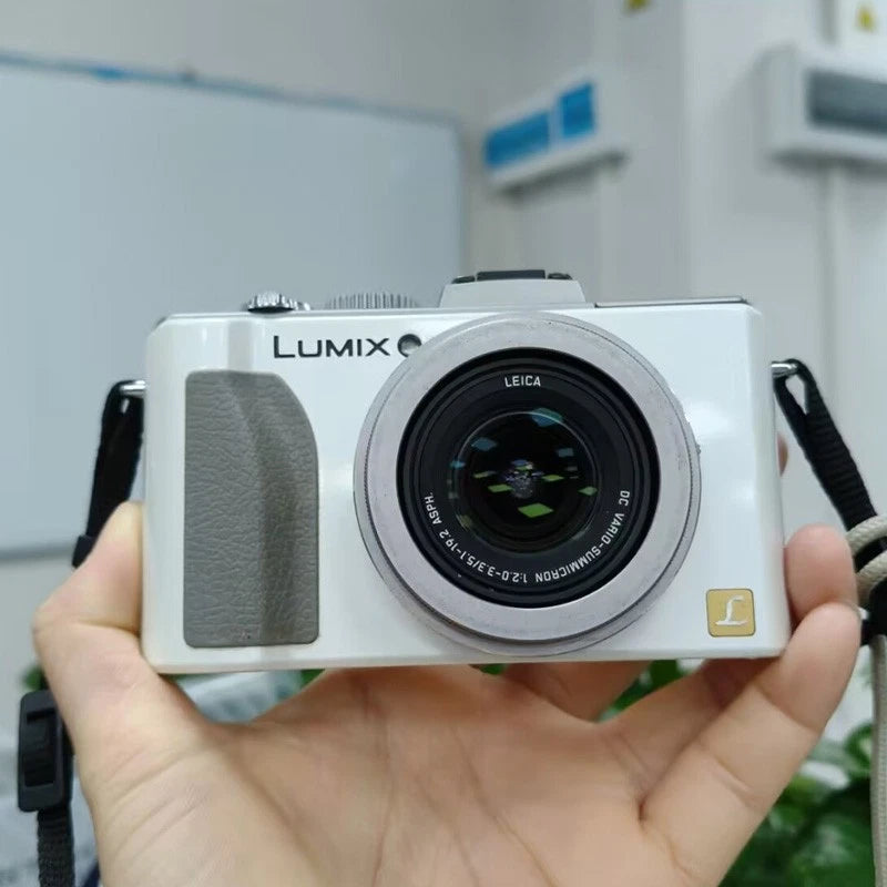 Panasonic LUMIX DMC-LX5 10.1MP 3.8X Optical Zoom Digital Camera White 90 New
