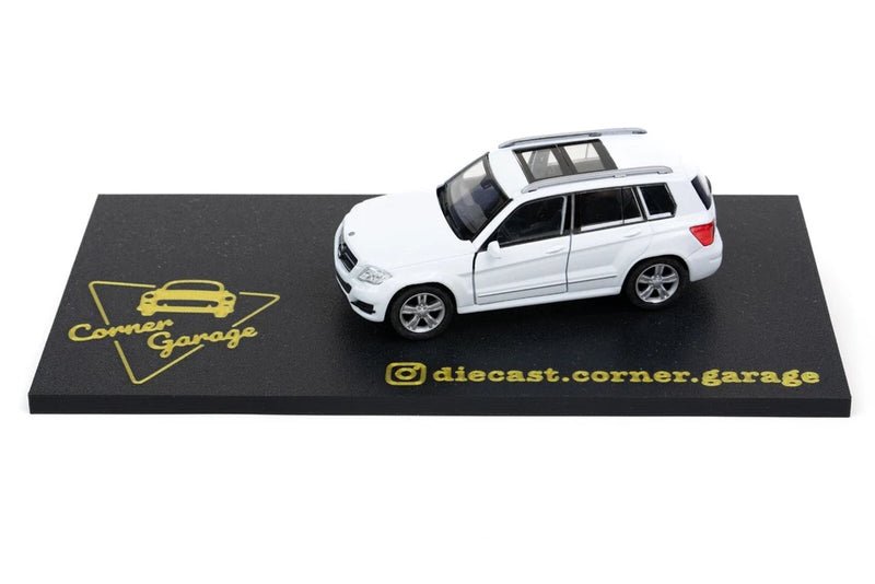WELLY DieCast 1:34-39 MERCEDES-BENZ GLK WHITE New Model Car Metal in Box 1/34
