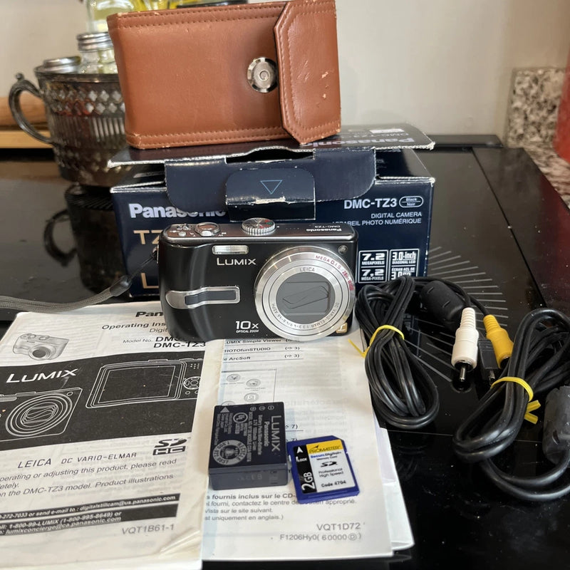 Panasonic Lumix DMC-TZ3 7.2MP Compact Digital Camera &case Original Box. Battery