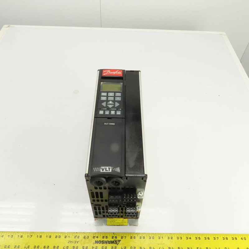 Danfoss VLT 5000 frequency converter with LCD display, keypad, and terminals