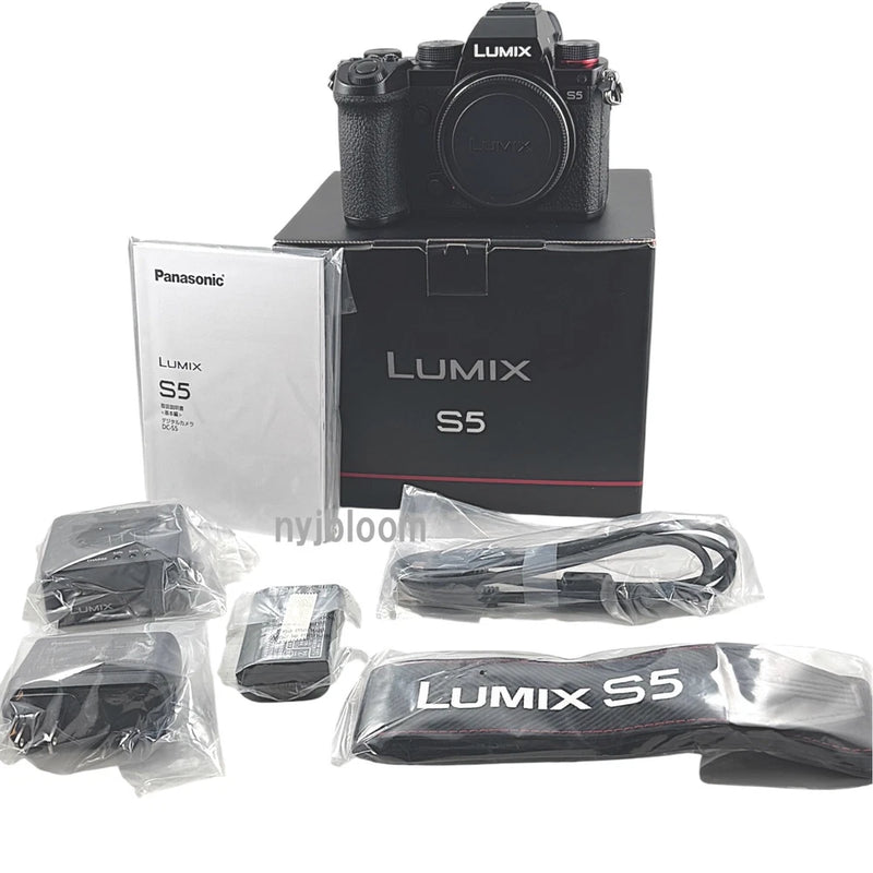 New PANASONIC Lumix S5 Mirrorless Camera Body (DC-S5) Full-Frame Leica L Mount