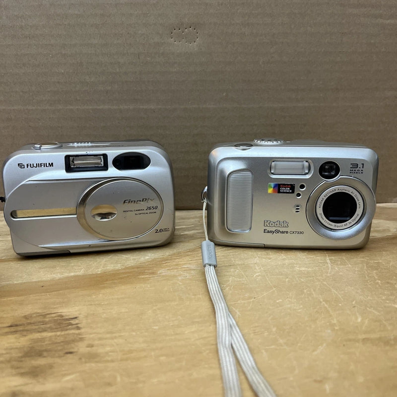 Digital Cameras Kodak Easyshare CX7330 And Fujifilm Finepix 2650, Both Work