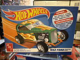 AMT 1932 Ford Phantom Vicky Hot Wheels Model Car Kit 1:25 Scale - New Sealed