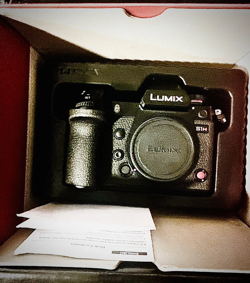 Panasonic Lumix S1H Mirrorless Camera Plus 20-60mm Lense F/3.5-5.6 (included)