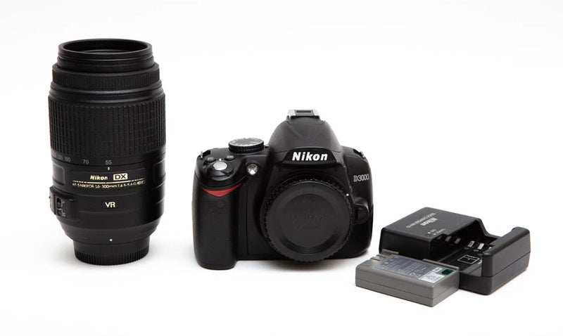 Nikon D D3000 10.2MP Digital SLR Camera + Nikkor 55-300mm VR - PARTS / REPAIR