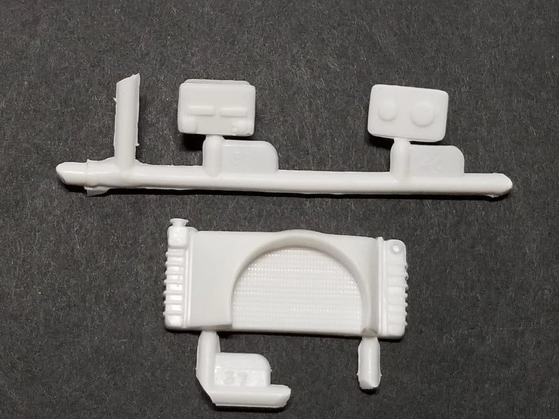 1994 Ford Lightning SVT Truck RADIATOR / BATTERY from AMT 1:25 Model Kit 94 Battery