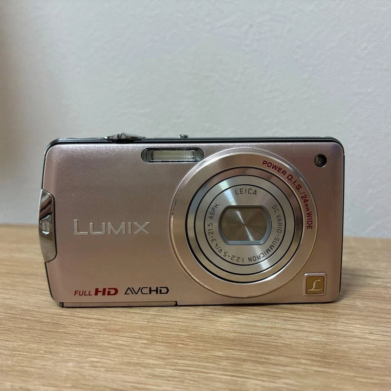Panasonic Panasonic LUMIX DMC-FX700 Digital Camera