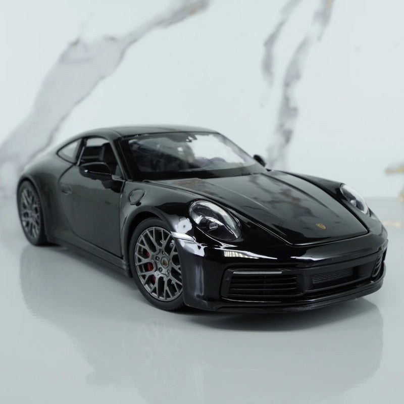 Porsche 911 (992) Carrera 4S Welly 1:24 Diecast Model Car - Brand New - Black