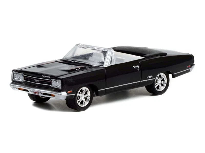 1969 Plymouth GTX Convertible (Lot #1370.1) 1:64 Scale Model - Greenlight 37250D