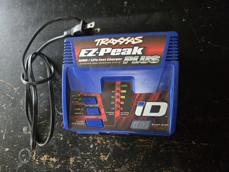 Traxxas 2970 EZ-Peak Plus NiMH/LiPo Fast Battery Charger w/iD