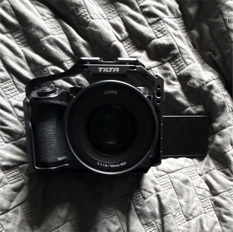Panasonic LUMIX S DC-S5M2X Mirrorless Black 6K/4K 3.0" w/50mm f/1.8 (used)
