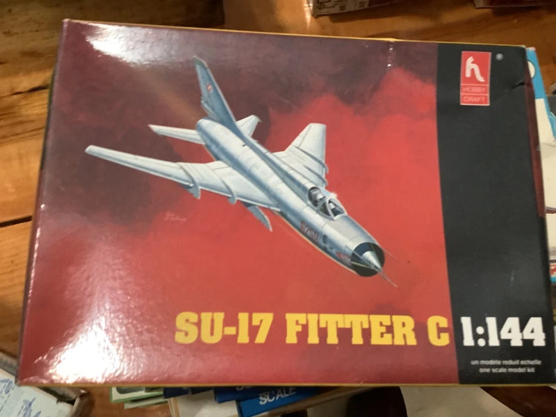SU-17 Fitter C 1:144 scale model kit box with aircraft illustration